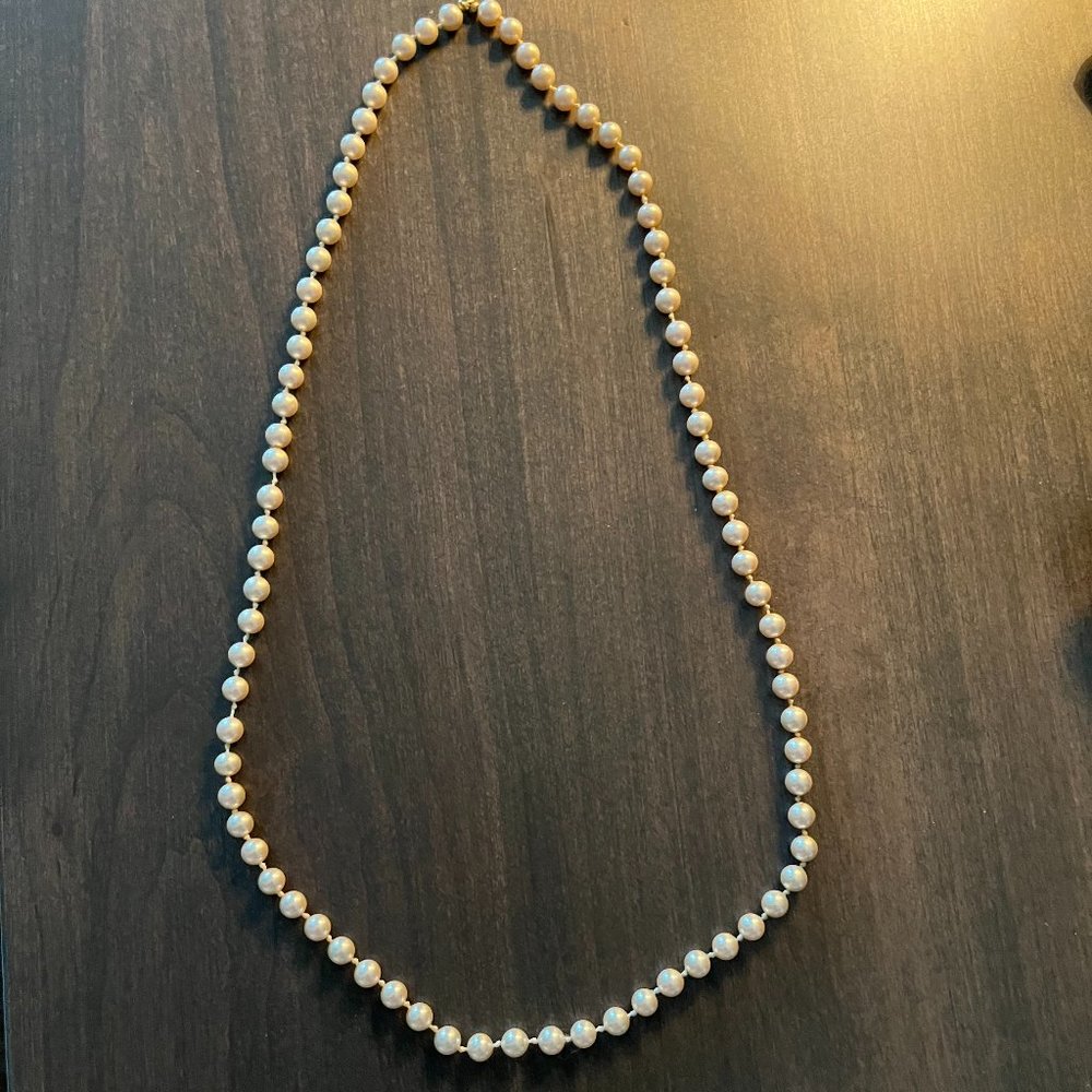 Costume Jewelry Faux Pearl Necklace 12" in length